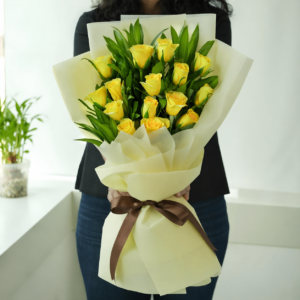 Elegant Yellow Rose Bouquet (Premium Hand-Tied Arrangement)