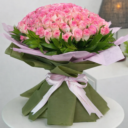 Elegant Pink Rose Bouquet